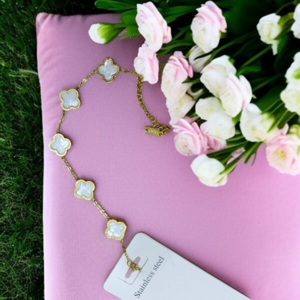 Clover Bracelet with 5 Stones - Vintage Trading Korean Style - Image 3