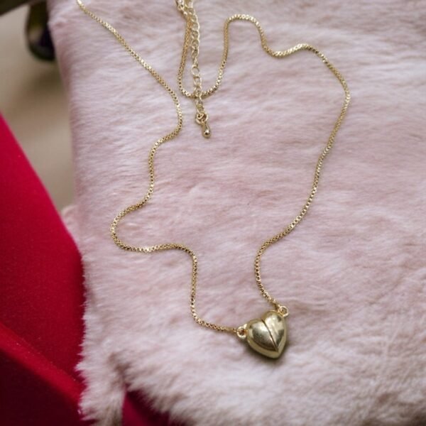 Elegant Golden Jewellery Set | Ring Bracelet And Necklace - Image 4