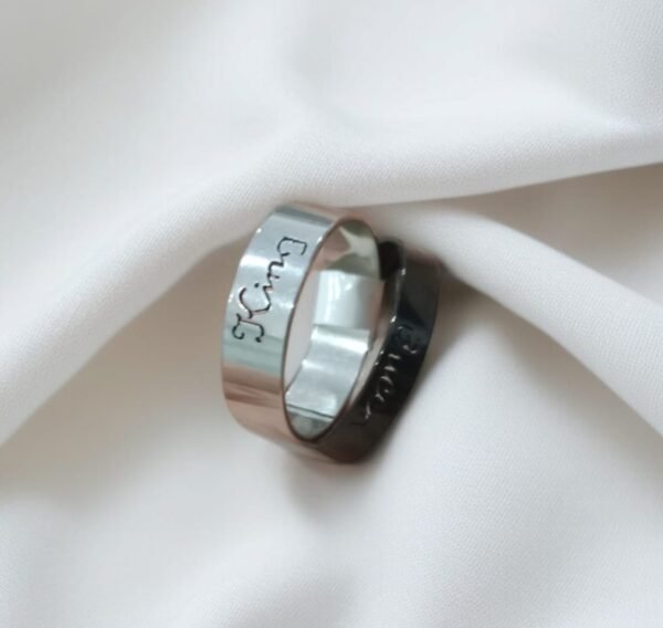 Couple Ring with Style - Challa | King & Queen Rings in Silver and Black - Image 3
