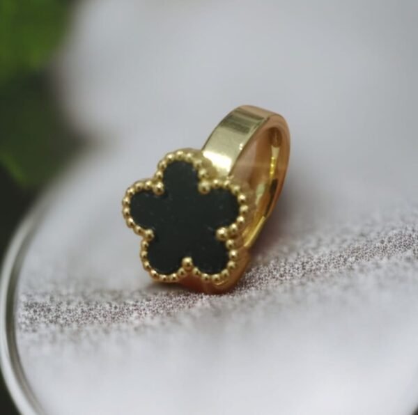 Modern Ring for Girls with Style in Different Colors - Image 5