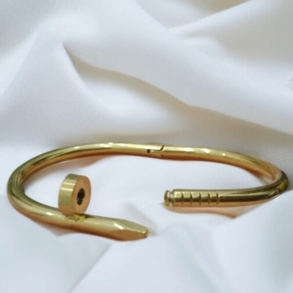 Juste Un Clue Cufflinks for Men and Women Fashion