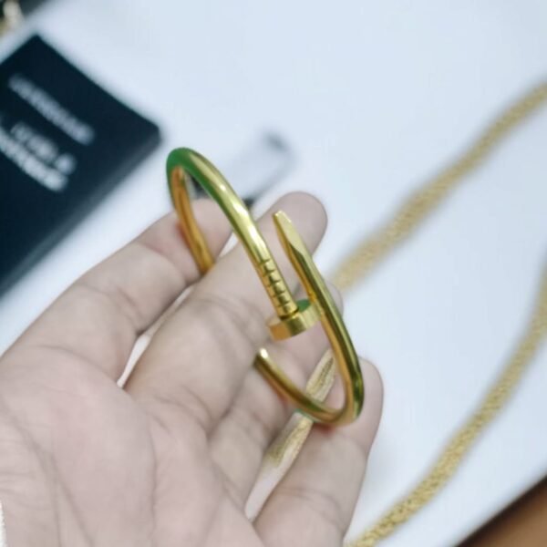 Juste Un Clue Cufflinks for Men and Women Fashion - Image 2
